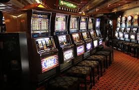 Bangladesh users exploring 8999bet11 live table sections with clear mobile navigation